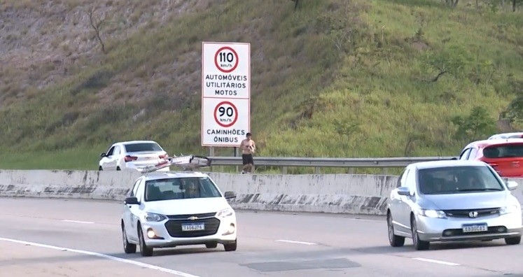 Rodovias do Litoral Norte registram mais de 249 mil multas em 2025