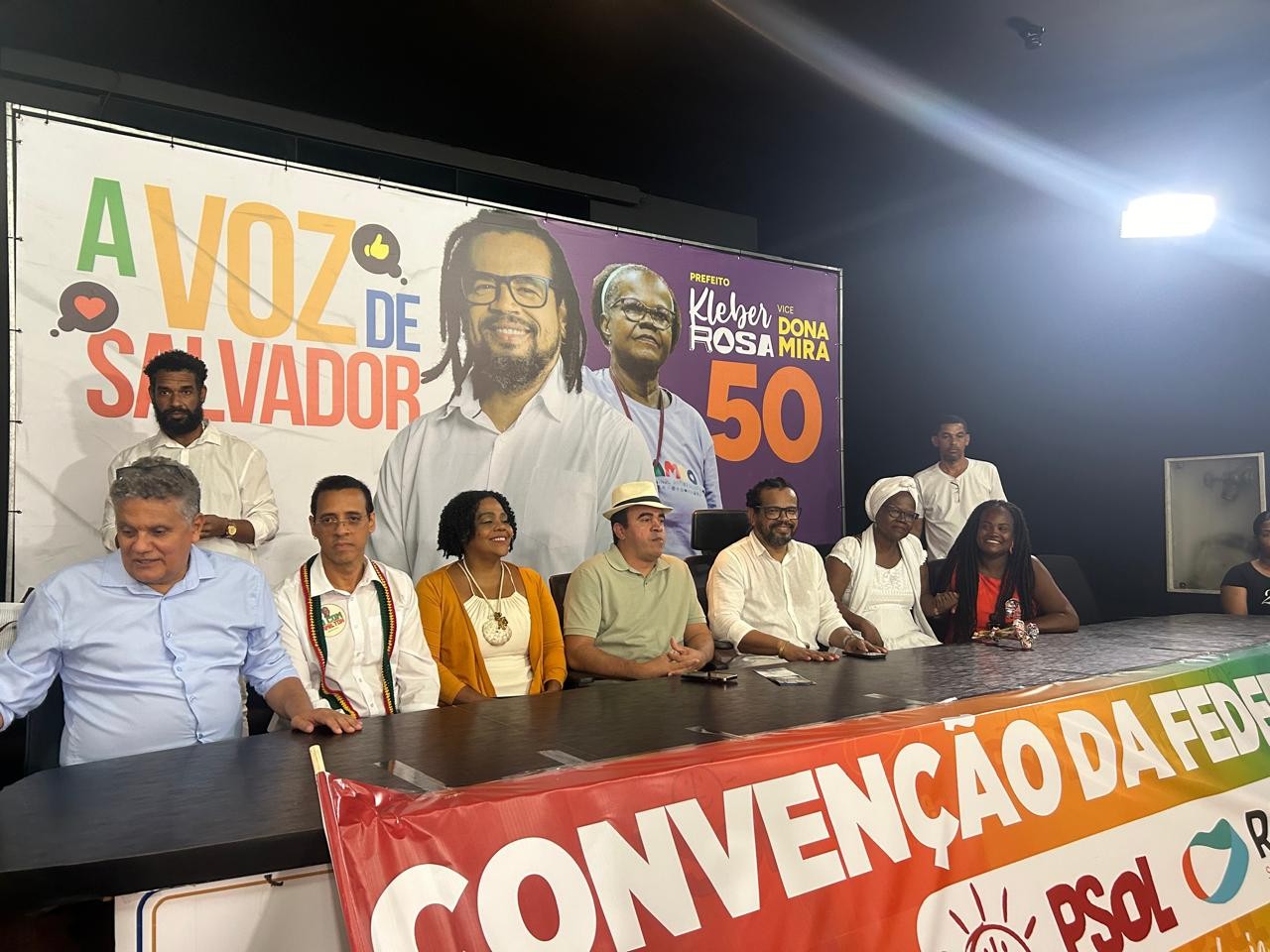 Federação PSOL-Rede oficializa candidatura de Kleber Rosa à Prefeitura de Salvador