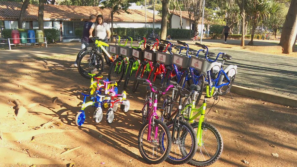 Bikes emprestadas pela prefeitura de São Paulo — Foto: Reprodução/TV Globo
