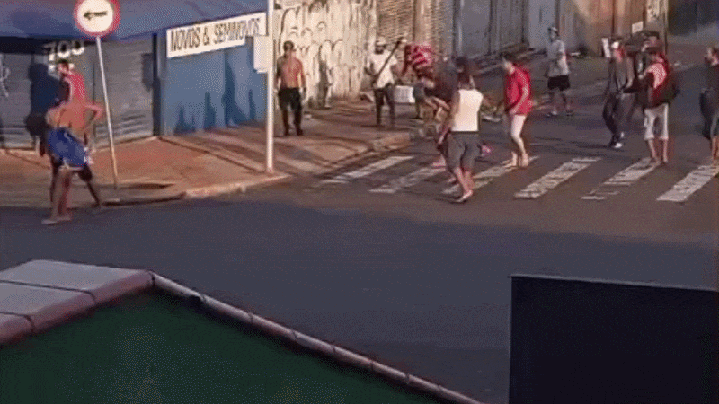Funcionários de banco são espancados por 15 pessoas e vão para UTI após assalto em Campo Grande; VÍDEO
