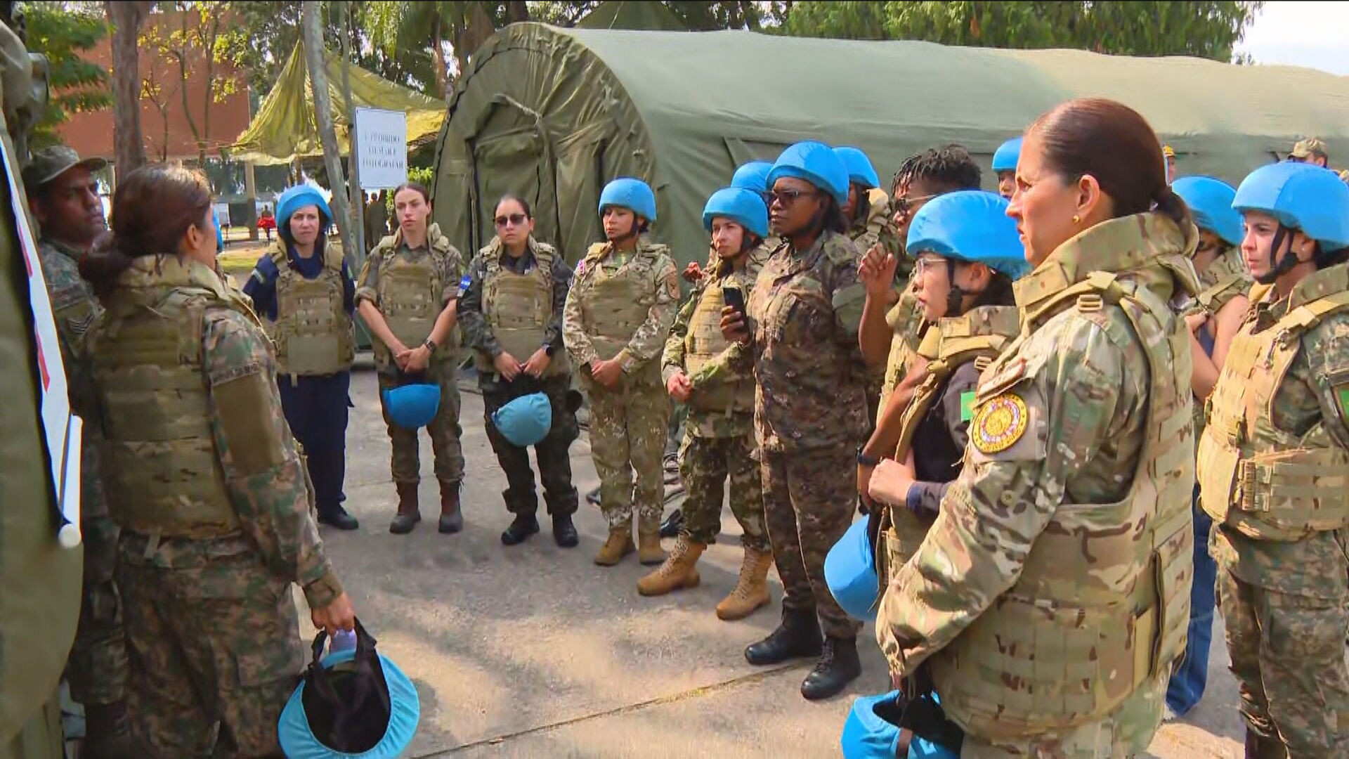 Marinha reúne 54 mulheres de 21 países em curso de operações de paz no Rio