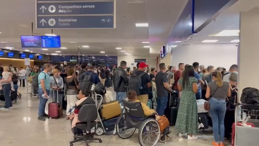 Aeroporto de Vitória tem oito voos cancelados e oito atrasados devido aos efeitos do ciclone em SP