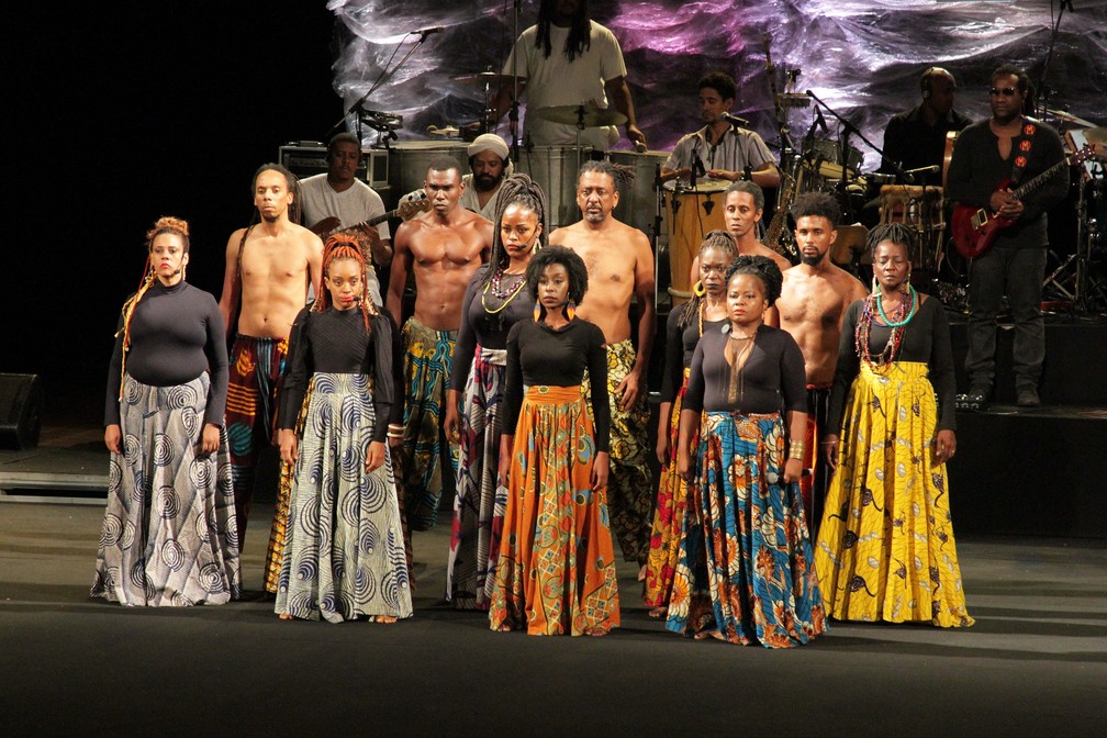 Bando de Teatro Olodum: Estréia do espetáculo Orfeu no Rio com o