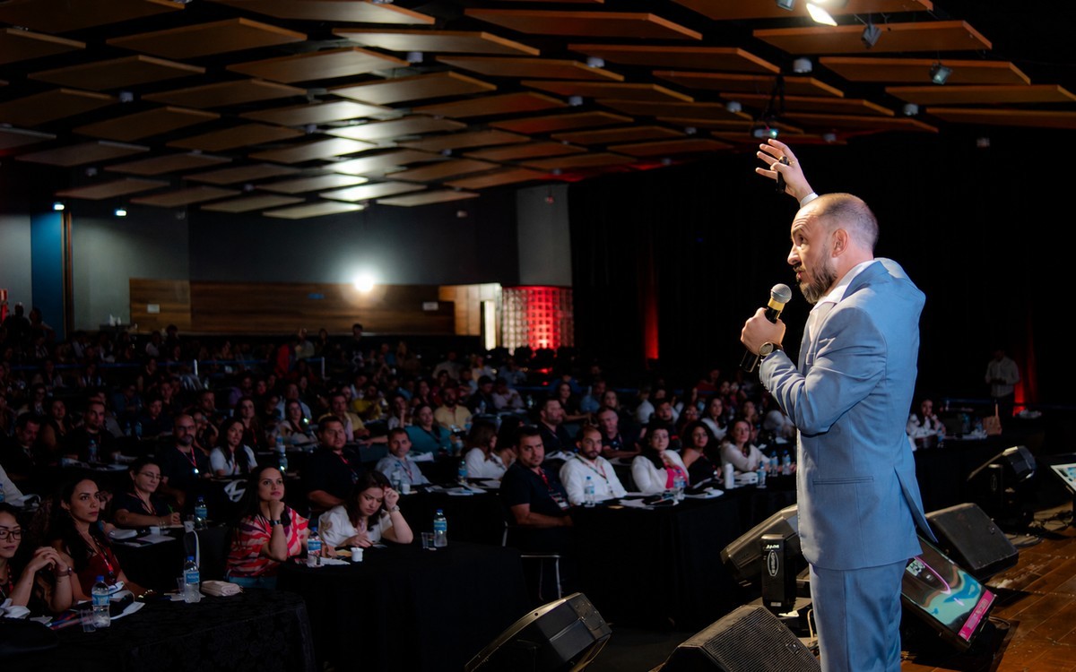 UAI Summit 2026 debate o futuro dos negócios em Uberaba