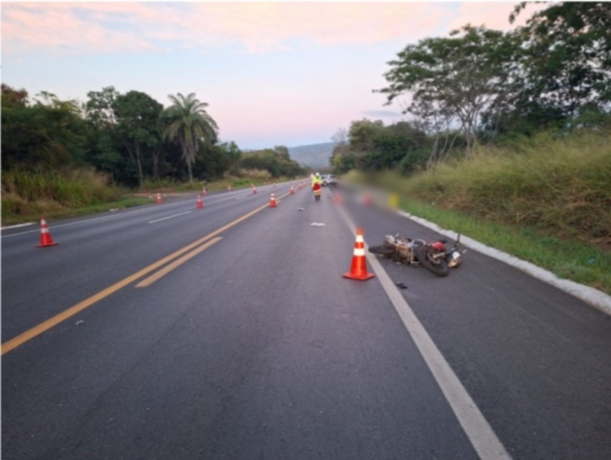 Motociclista morre em acidente na BR-135, em Buenópolis