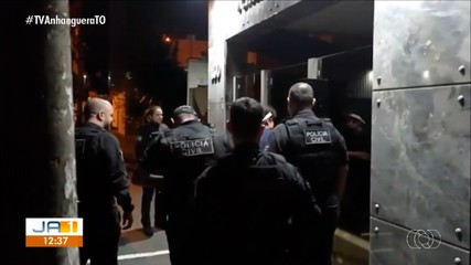 Polícia apreende aeronave, dinheiro e caminhões em operação contra organização criminosa
