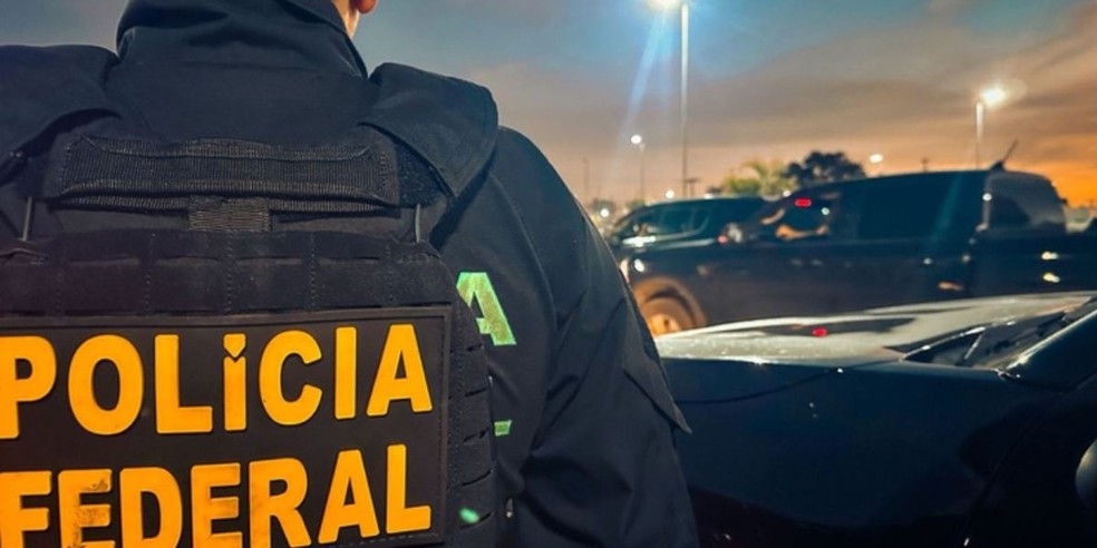 1 de 2
A Pol&iacute;cia Federal deflagrou opera&ccedil;&atilde;o que investiga crimes de corrup&ccedil;&atilde;o eleitoral, associa&ccedil;&atilde;o criminosa e abuso de poder econ&ocirc;mico &mdash; Foto: Pol&iacute;cia Federal
