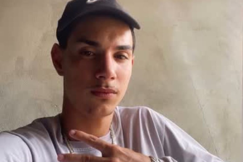 Kauan Vinicius Lauermann dos Santos morreu aos 19 anos, em um acidente de trânsito, em Sinop (MT) — Foto: Reprodução