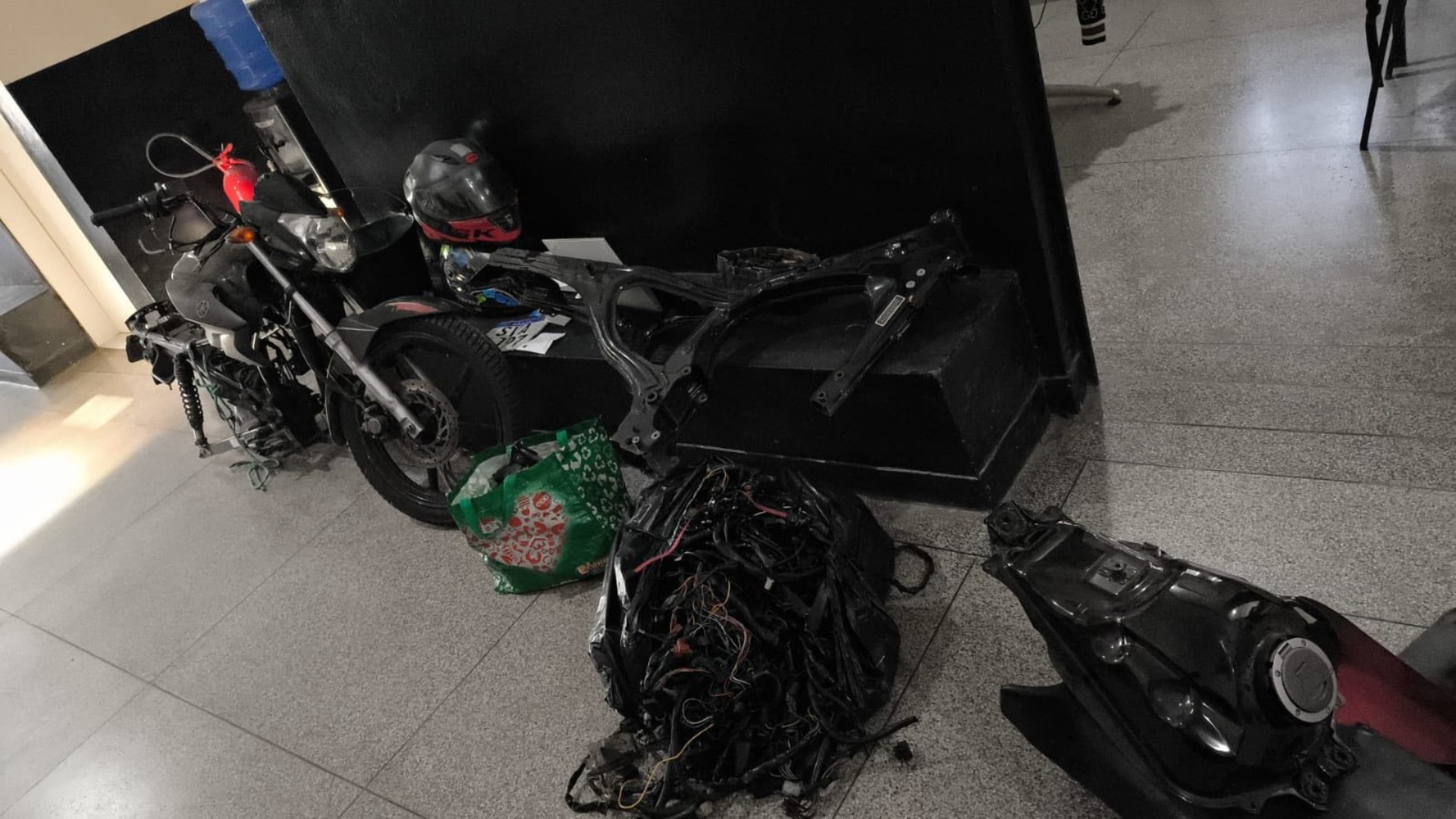 Polícia Civil apreende peças de motos roubadas durante operação que investiga quadrilha no interior de SP