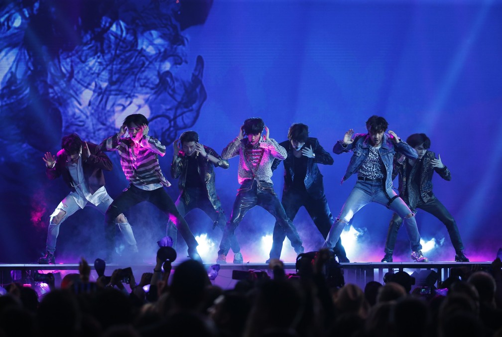 BTS anuncia primeiro show de um artista de K-Pop em um estádio nos