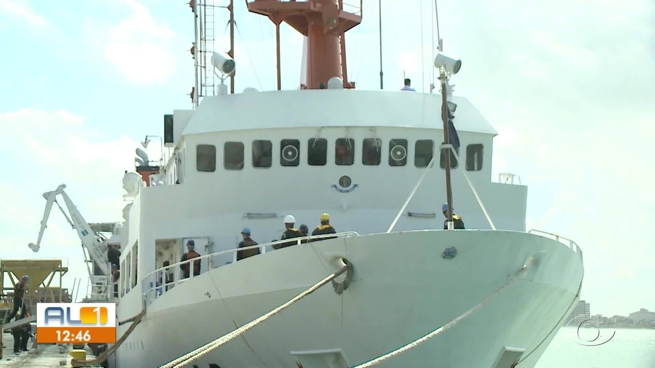 Navio 'Antares', da Marinha, abre para visitação em Maceió neste domingo