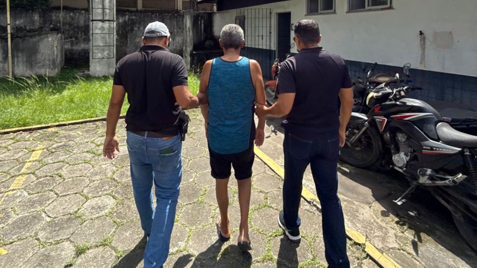 Homem é preso após mulher ter carro vandalizado em frente à academia em Belém