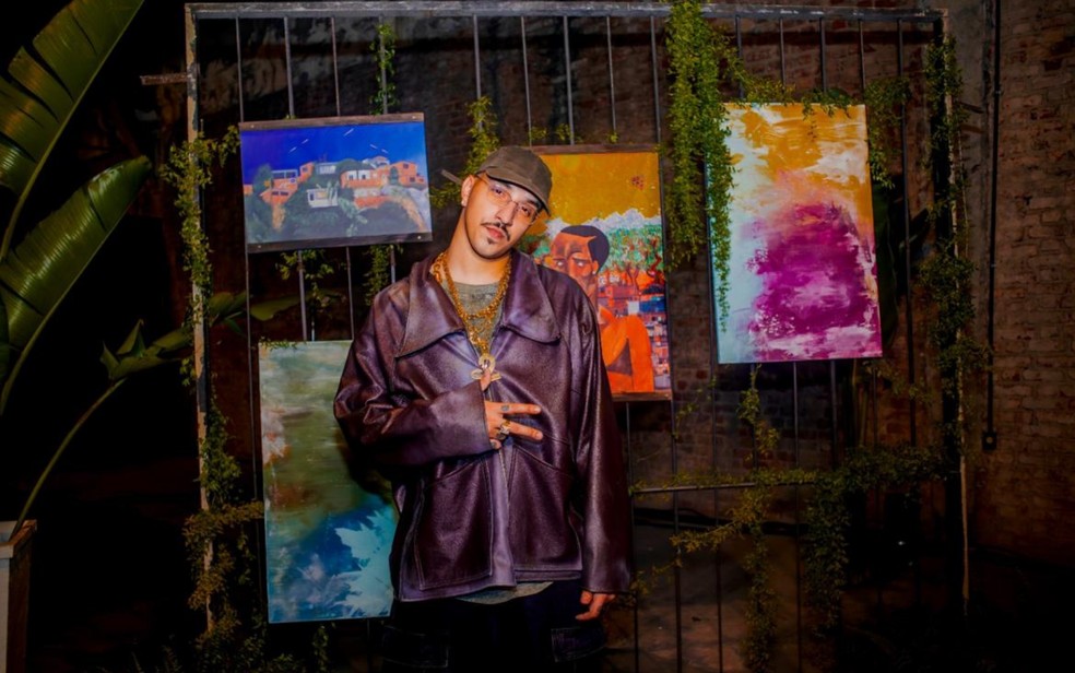 O rapper carioca Delacruz apresenta um show que mistura Neo Soul, R&B e Rap, com músicas do álbum “Vinho” e clássicos de sua carreira — Foto: Divulgação