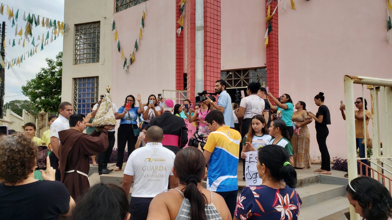 Comunidade católica recebe com festa a imagem peregrina de Nossa senhora de Nazaré em Santarém