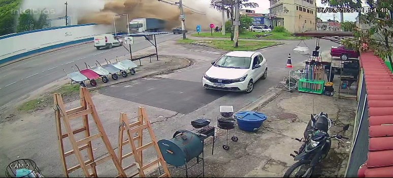 Temporal atrasa conserto de adutora, mas Cedae garante que fornecimento estará restabelecido neste domingo (8)