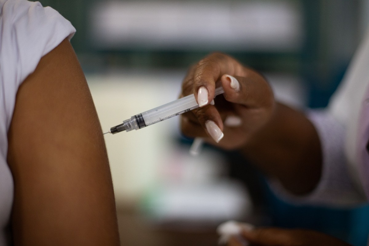 Due to a shortage of doses, influenza vaccination has been suspended in Volta Redonda  South of Rio and Costa Verde