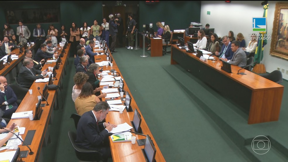 CCJ da Câmara aprova redução da maioridade penal para 16 anos — Foto: Jornal Nacional/ Reprodução