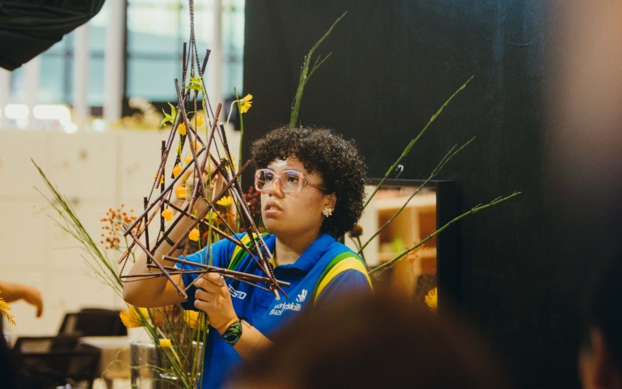 'Nunca imaginei que o curso de Florista me traria tão longe', diz amazonense após disputar maior competição de educação profissional na China