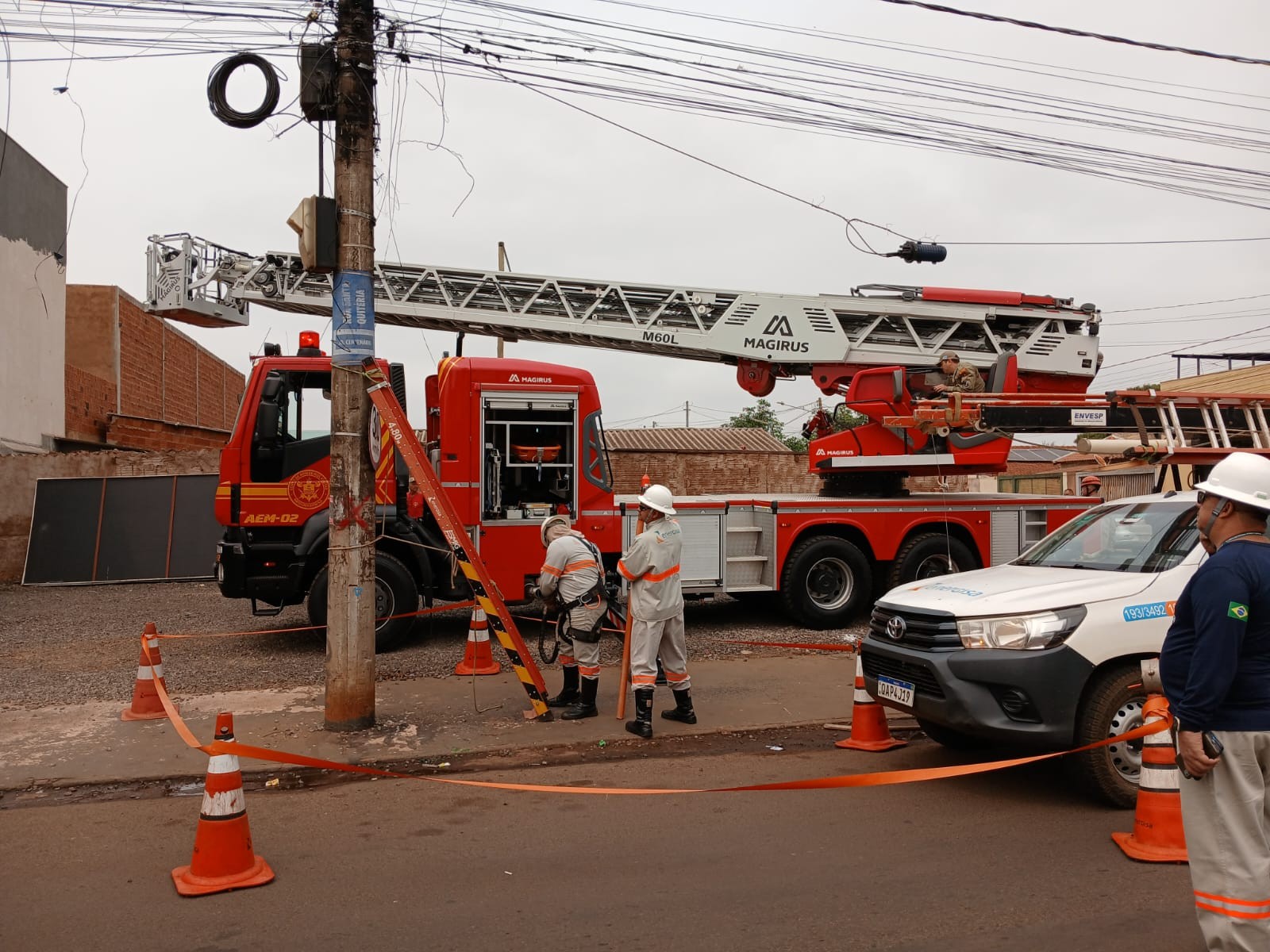 Pintor é socorrido em estado grave após sofrer descarga elétrica em Campo Grande