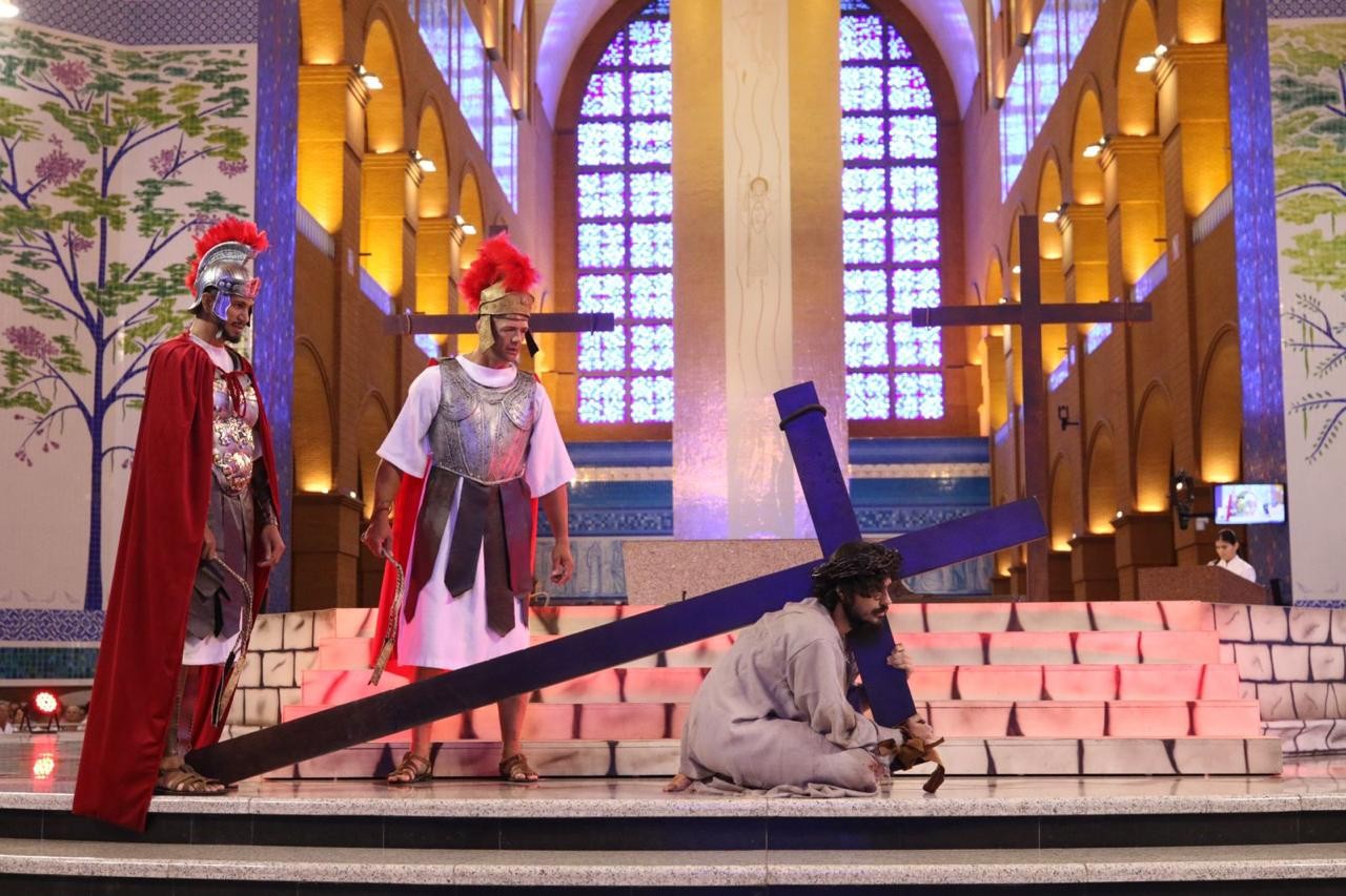 Sexta-feira da Paixão: Basílica de Aparecida e Canção Nova reúnem fiéis em procissões e Via-Sacra; veja horários