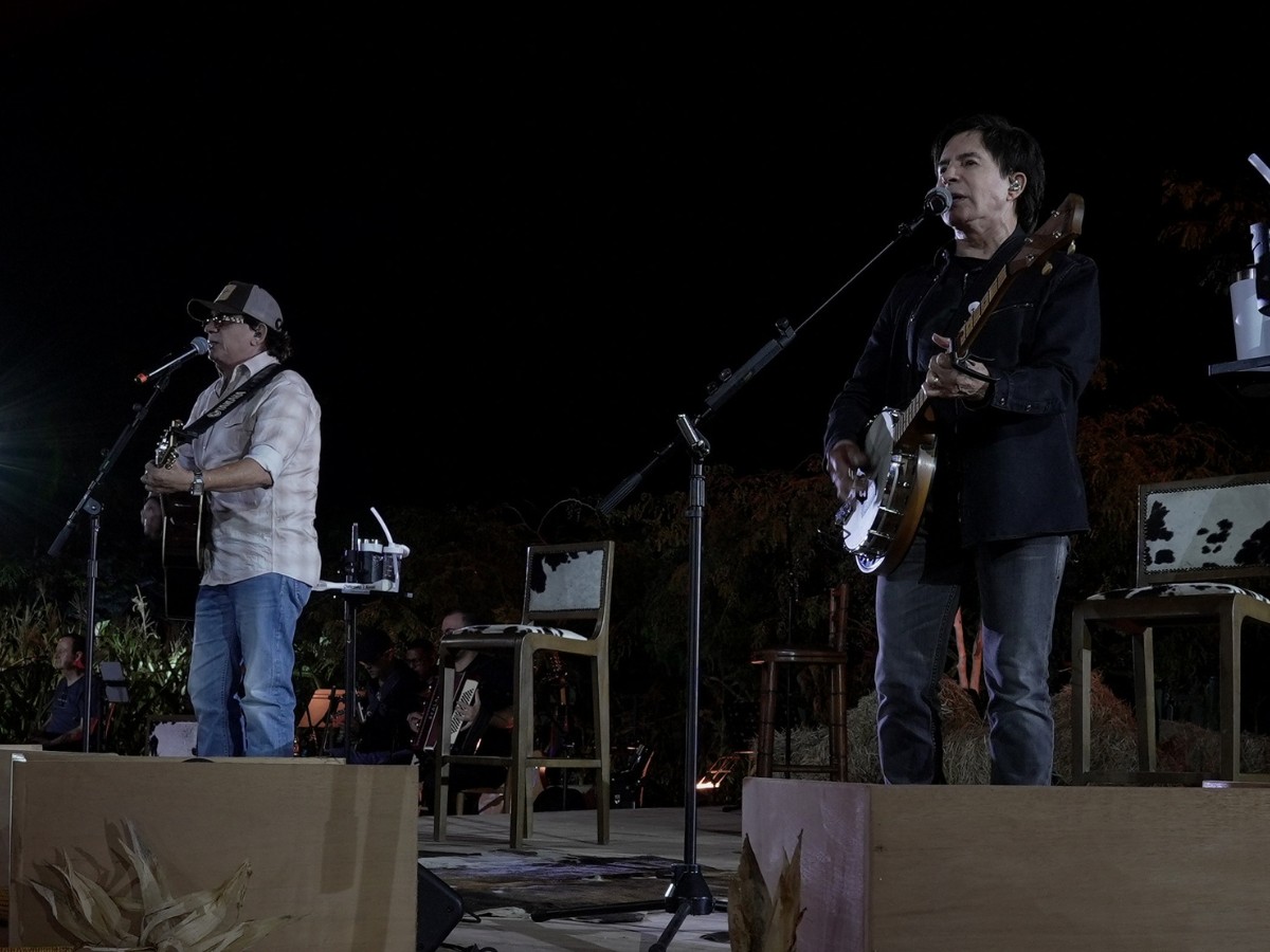 g1 acompanha ensaio geral do novo DVD de Chitãozinho e Xororó; veja bastidores e o que esperar