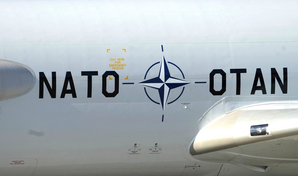 Avião da Otan na Letônia em 31 de julho de 2026 — Foto: Ints Kalnins/Reuters
