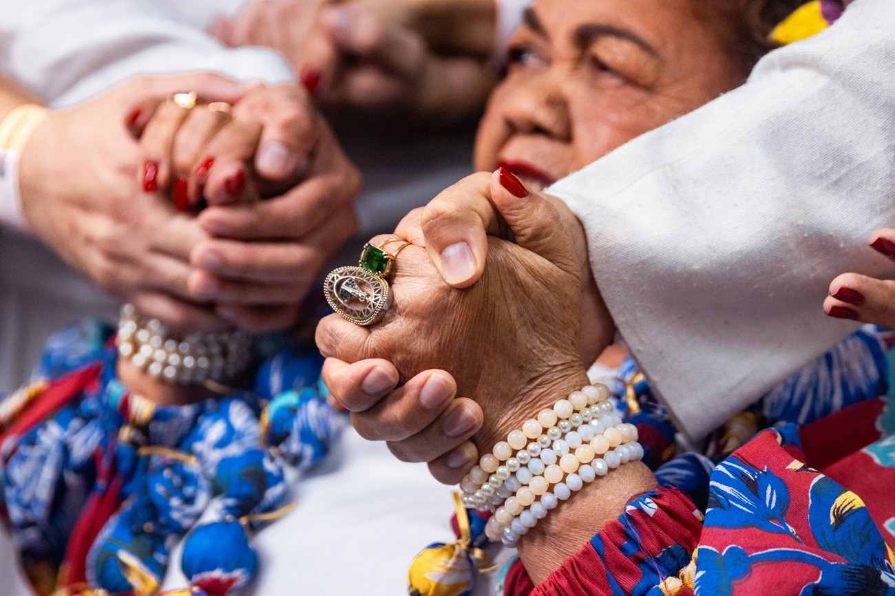 Dona Onete vai passar por cirurgia em Belém após diagnóstico de pseudoaneurisma