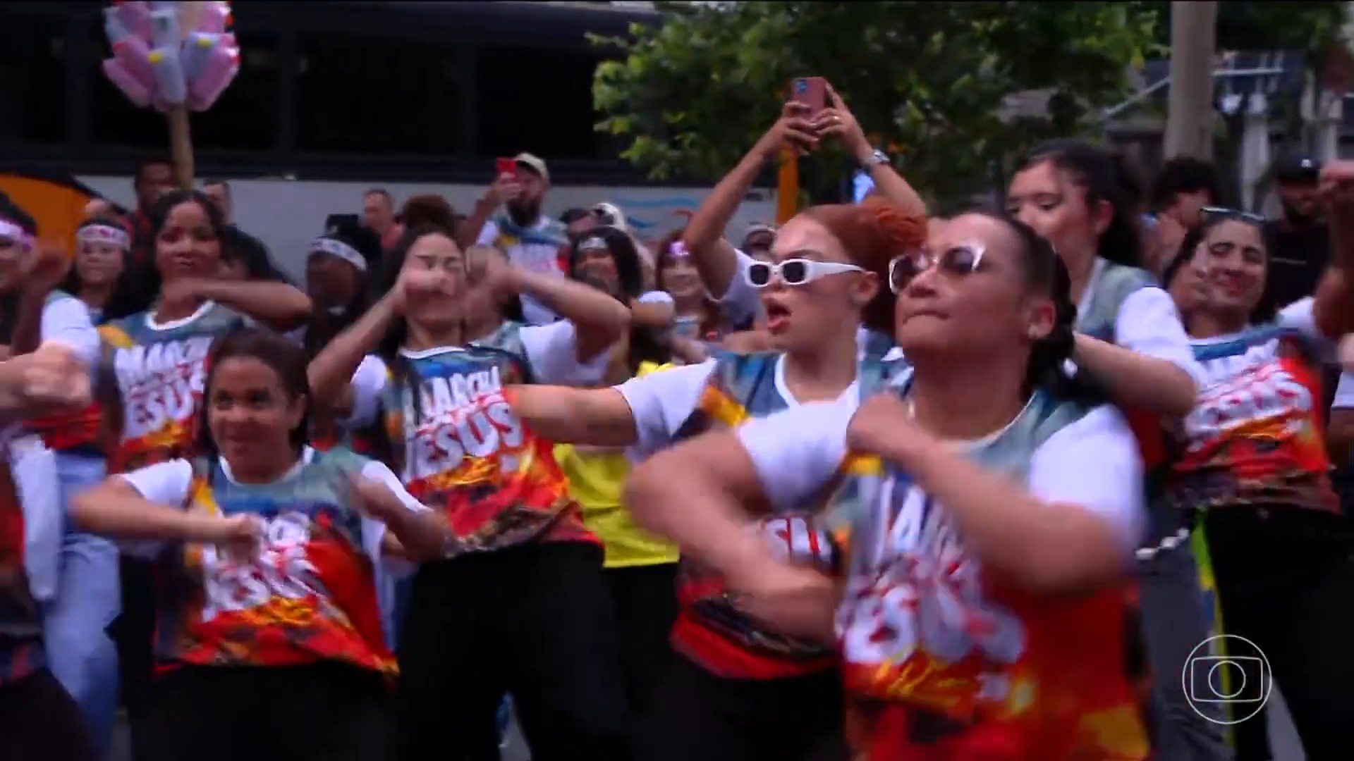 Marcha para Jesus reúne fé, música e celebração nas ruas do Rio