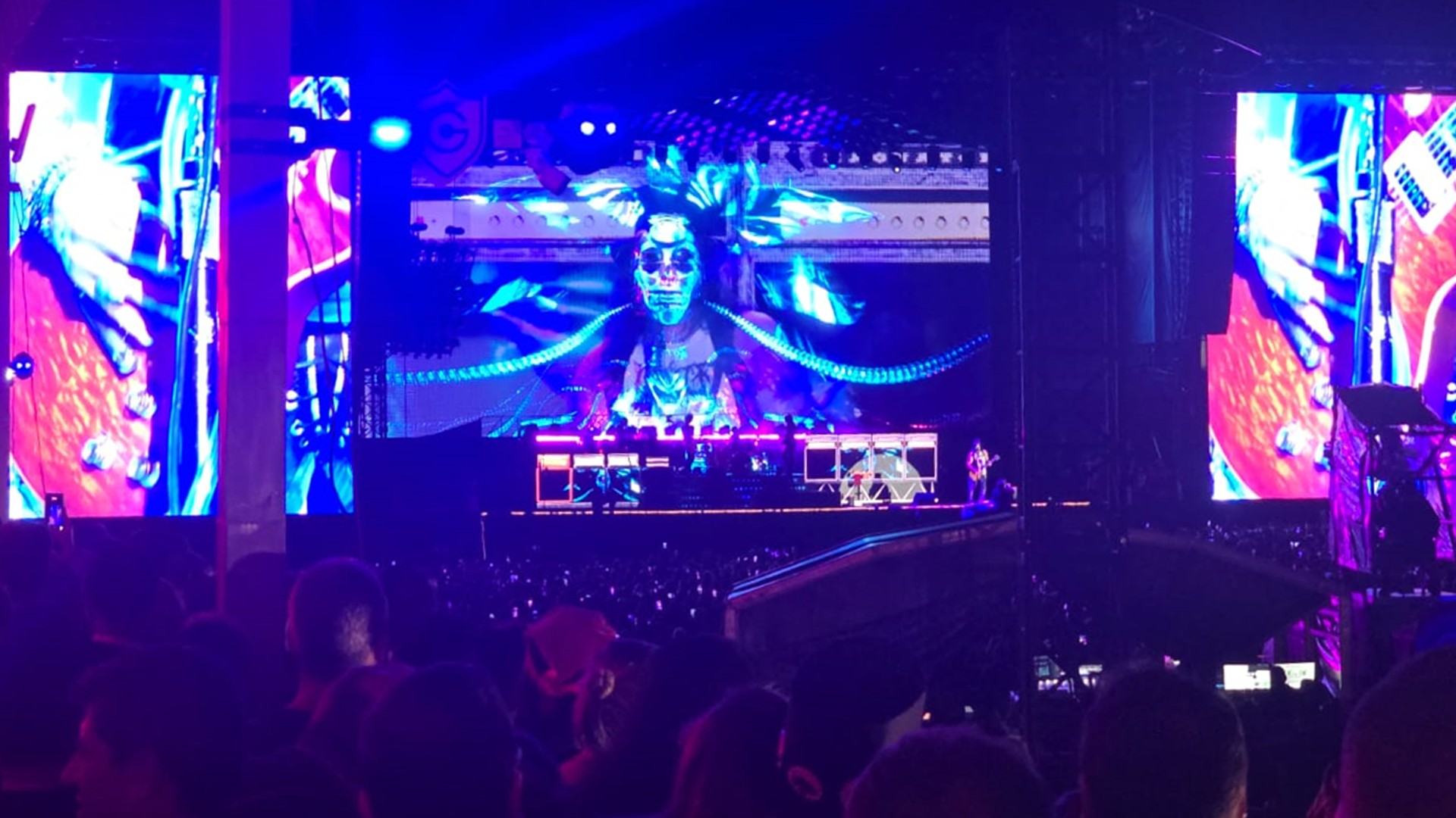 
Guns N’ Roses sobe ao palco para show histórico em cidade do interior de SP