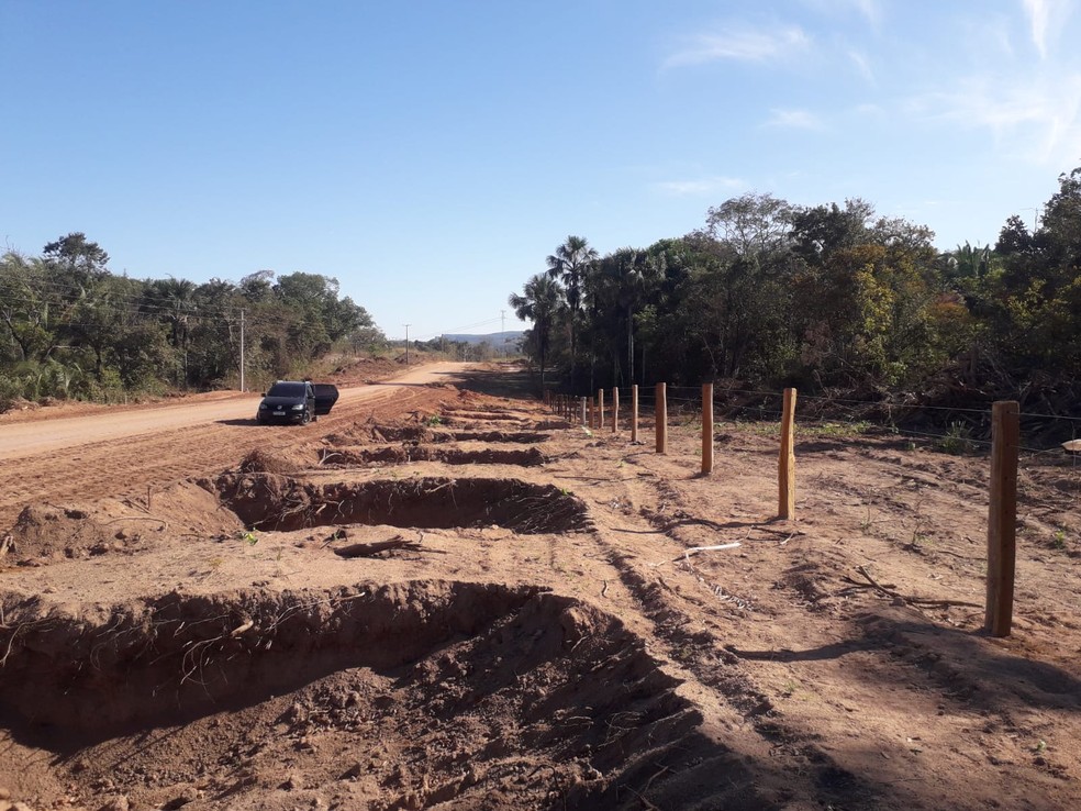 Estrada sendo aberta na região do cemitério Lagoa/Água Azul em MT — Foto: Arquivo pessoal