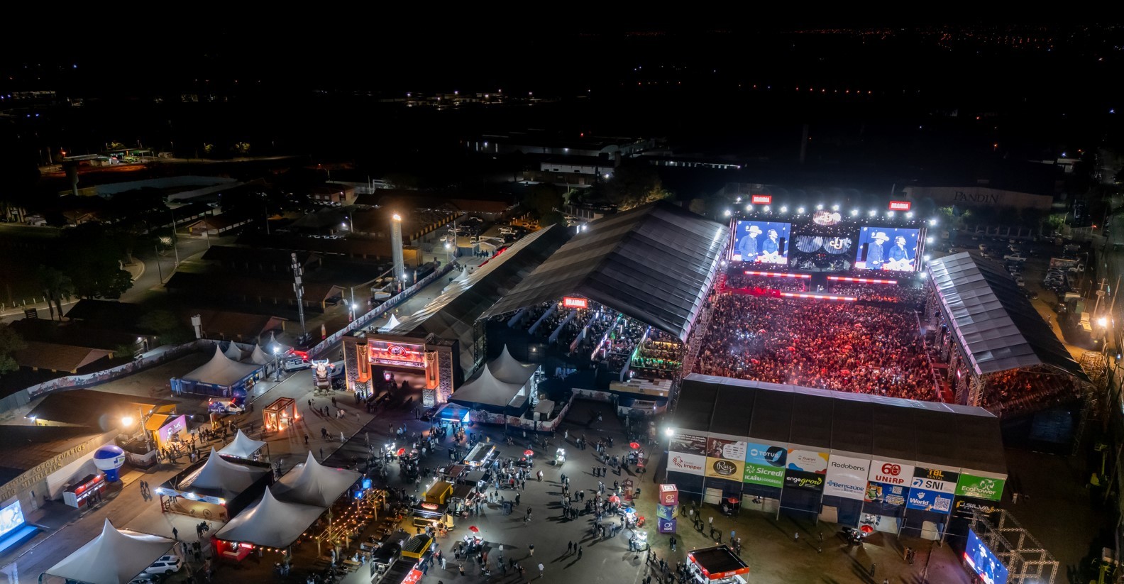 Rodeio Country Bulls termina com provas de montaria pela PBR e prêmio de R$ 60 mil em Rio Preto 