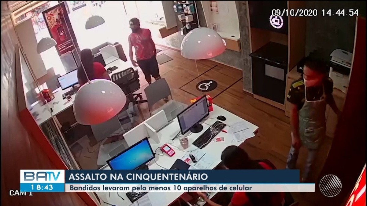 VÍdeo Dupla Rende Funcionárias E Assalta Loja De Celulares No Centro De Itabuna Na Bahia 