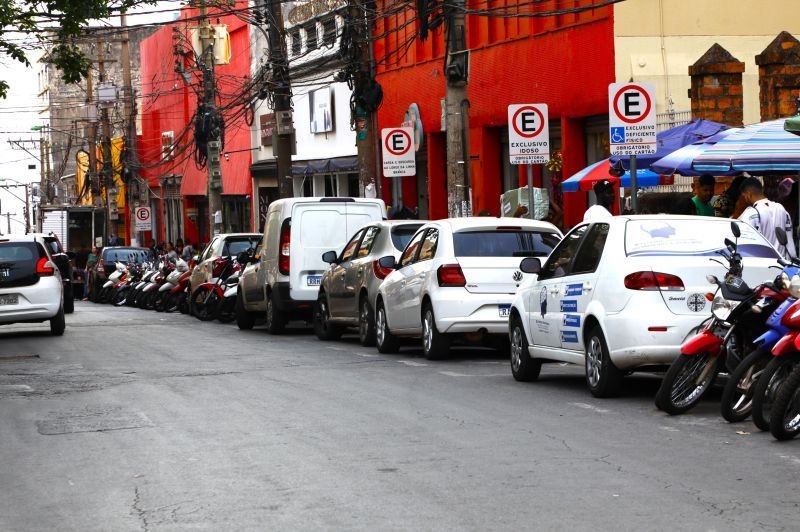 Idosos e PCDs têm direito à gratuidade no estacionamento rotativo de Cuiabá 