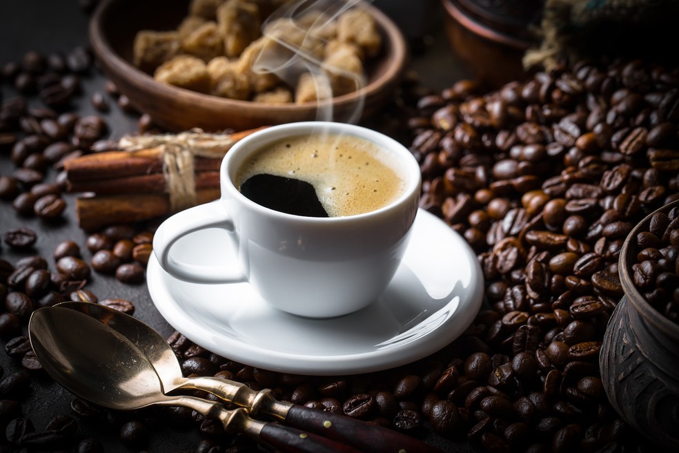 Café foi o produto da cesta básica que registrou maior aumento entre julho e agosto de 2024 — Foto: Adobe Stock