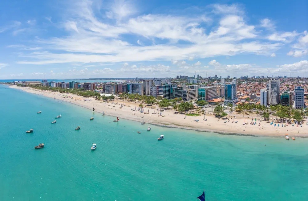 Justiça Federal determina que barraca na Pajuçara se adeque às normas ambientais da orla de Maceió