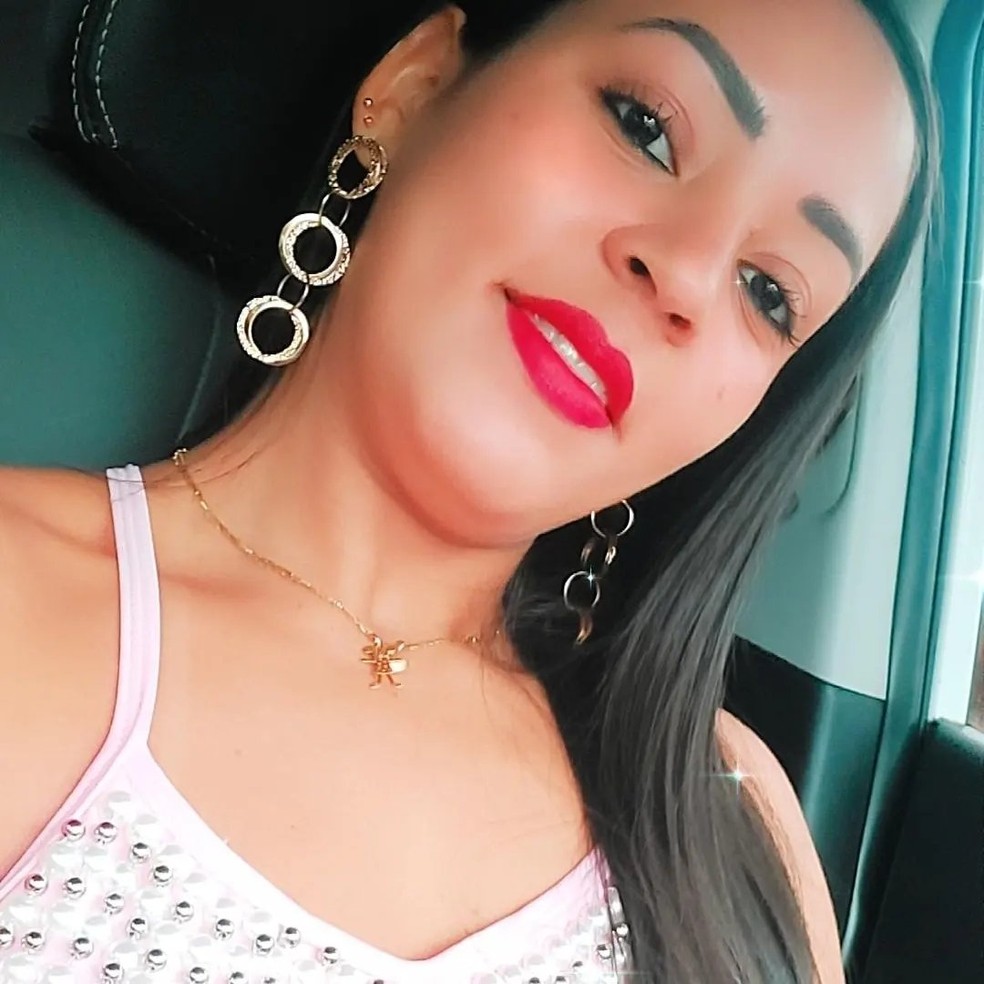 Paula Gomes da Silva tinha 33 anos e era funcionária de uma clínica odontológica — Foto: Reprodução/Instagram