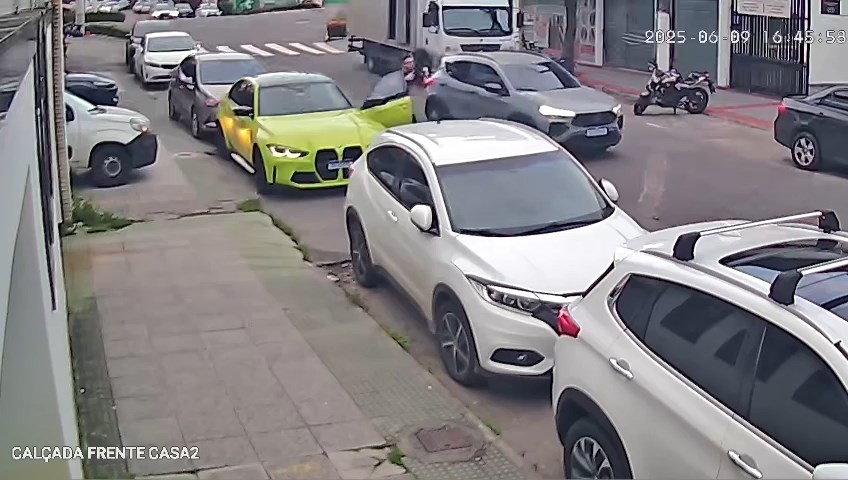 Vídeo mostra momento em que empresário de Vila Velha é executado no meio da rua 