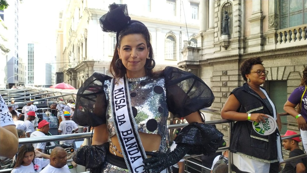 Emanuelle Araújo, musa da banda do Cordão da Bola Preta — Foto: Patrícia Teixeira / g1