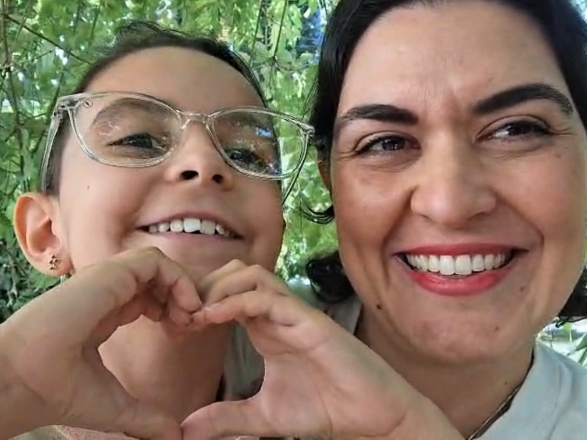 Menina Juju encontra doadores compatíveis para transplante de medula que vai tratar leucemia