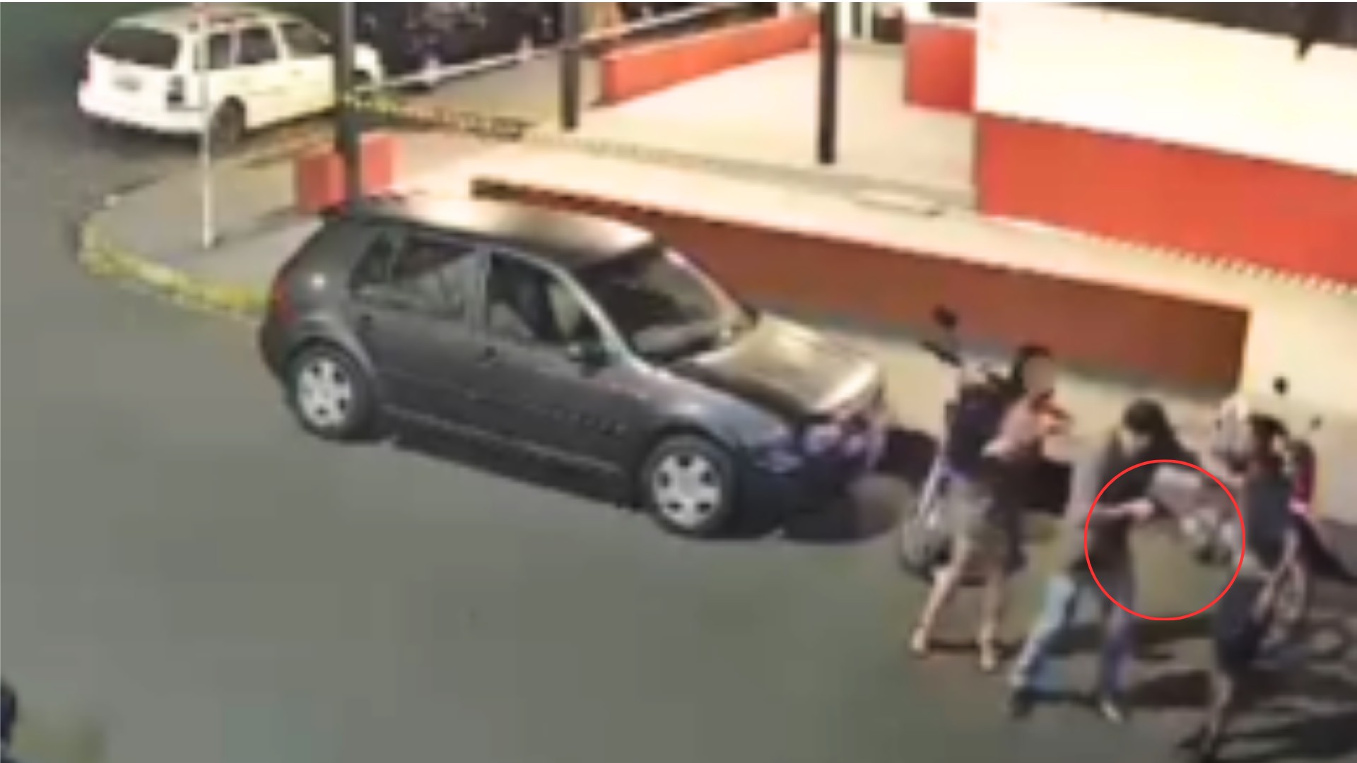 Corpo de homem morto a tiros por policial penal em bar é sepultado em Araçatuba