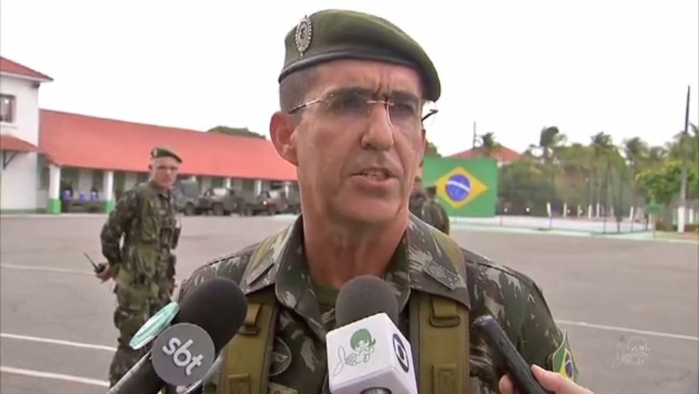 General Estevam Theóphilo, comandante da 10ª Região Militar — Foto: TV Verdes Mares/Reprodução