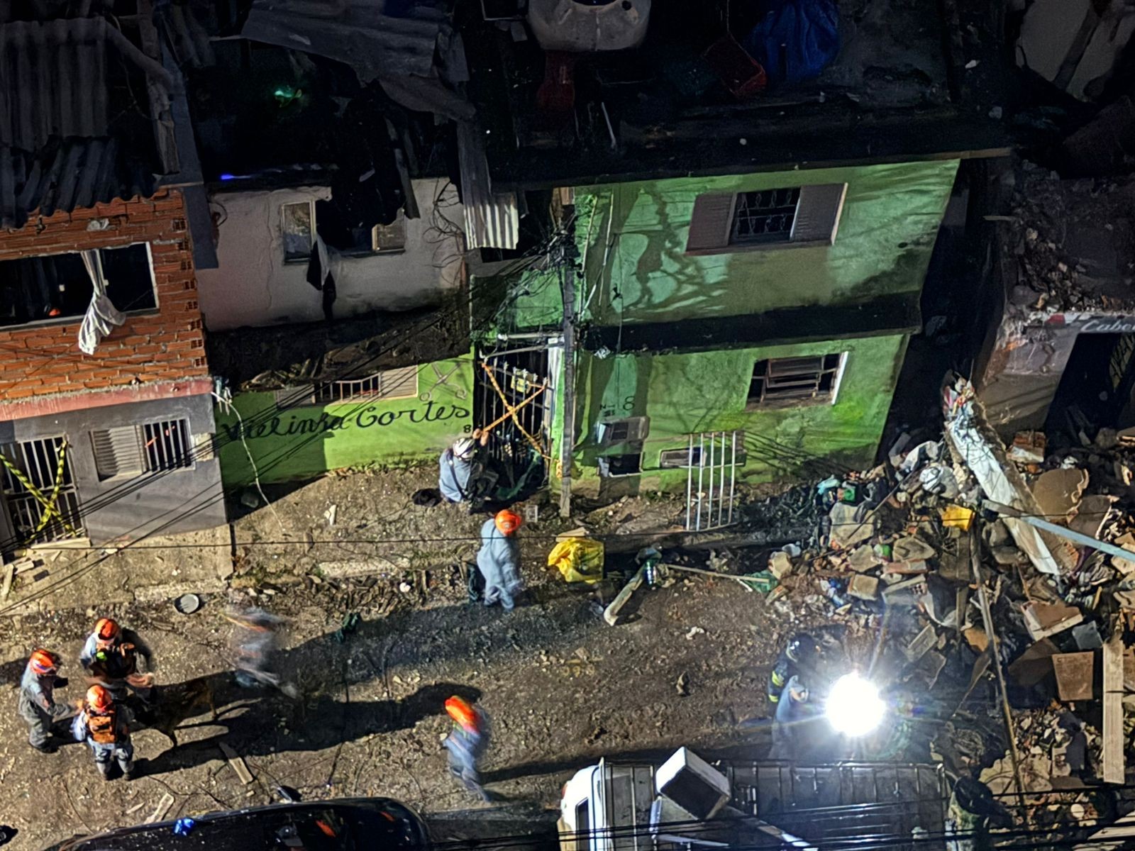 Sabesp e Comgás dizem que trabalhavam em conjunto em obra e anunciam R$ 2 mil por família afetada em explosão no Jaguaré