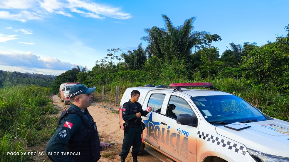 Pol&iacute;cia Militar est&aacute; na &aacute;rea de mata para tentar localizar o suspeito &mdash; Foto: Blog do Tabocal