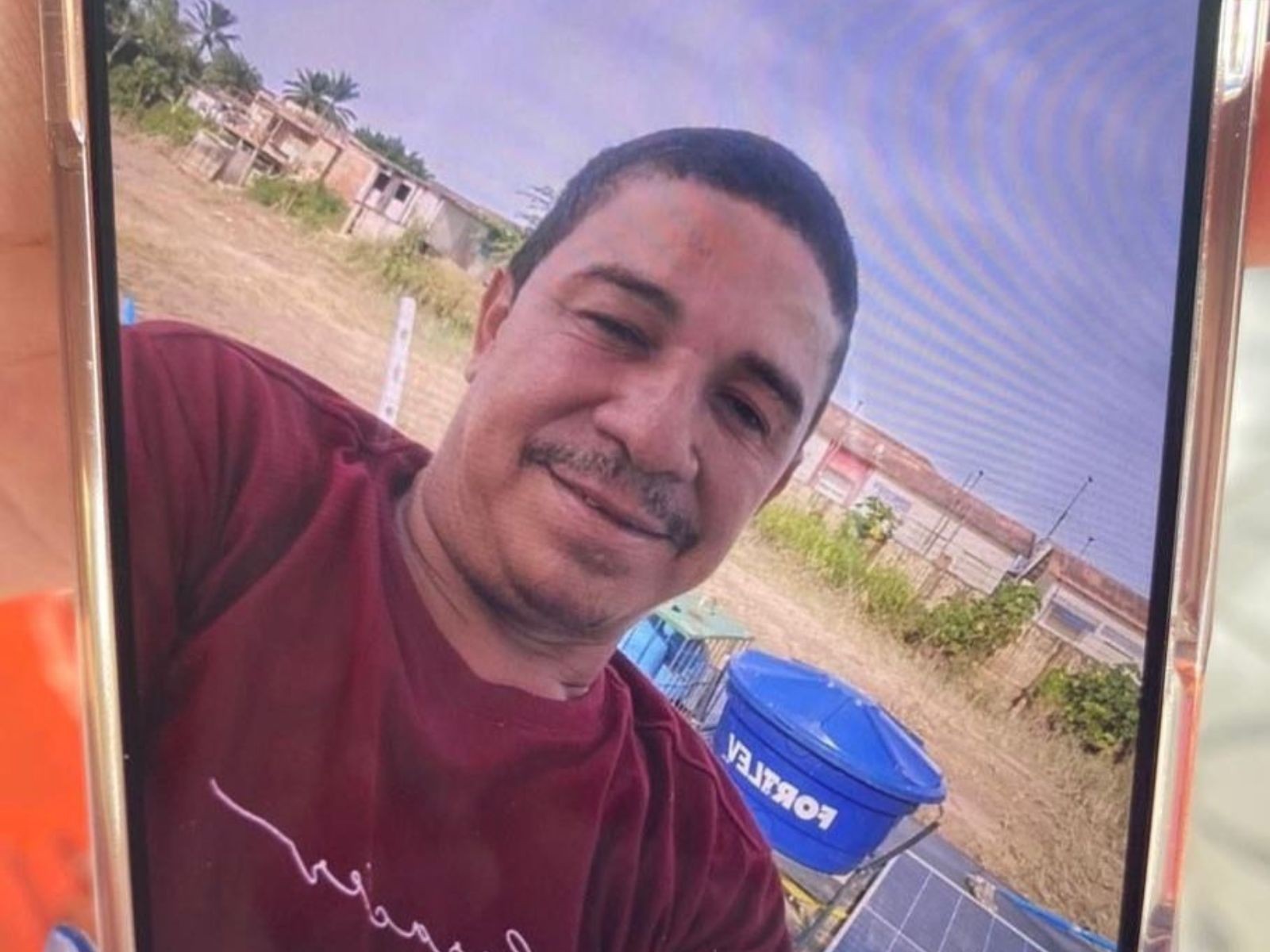 Mulher com medida protetiva é esfaqueada pelo ex-marido no AC; suspeito fugiu