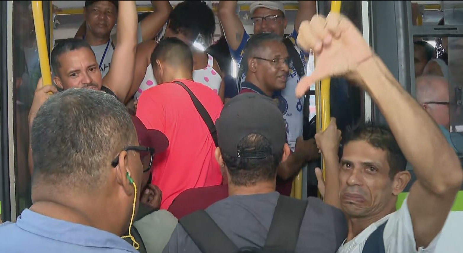 Metrô do Recife sem funcionar: todas estações das linhas Centro e Sul são fechadas por falta de energia