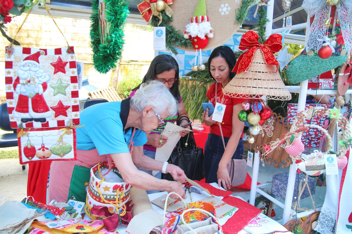 Guarujá realiza bazar especial de Natal 