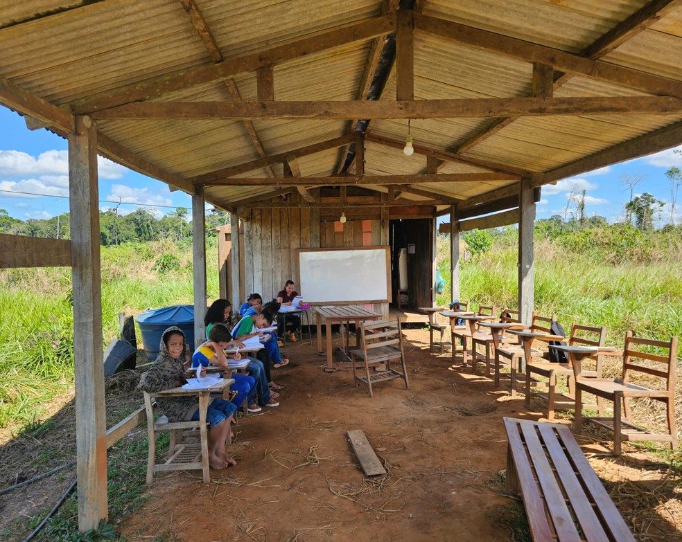 Escola Estadual Rural Limoeiro Anexo - Bujari/AC &mdash; Foto: Victor Lebre/g1 AC