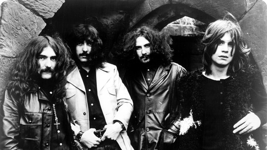Ozzy Osbourne, cantor do Black Sabbath e pioneiro do heavy metal, morre aos 76 anos - Príncipe das Trevas gravou clássicos do gênero como 'Paranoid'. Causa da morte não foi revelada.