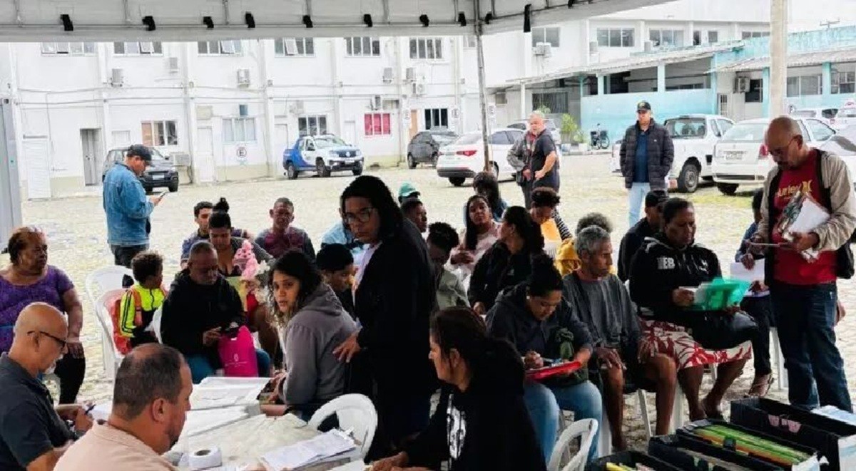 Cabo Frio inicia entrega de crachás a ambulantes cadastrados