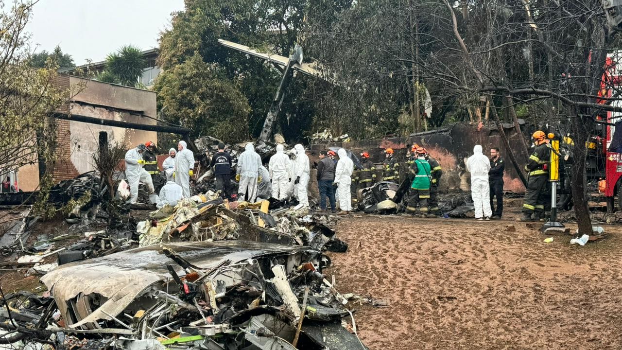 Casa atingida por avião em Vinhedo terá que ser reconstruída, diz laudo final da Defesa Civil